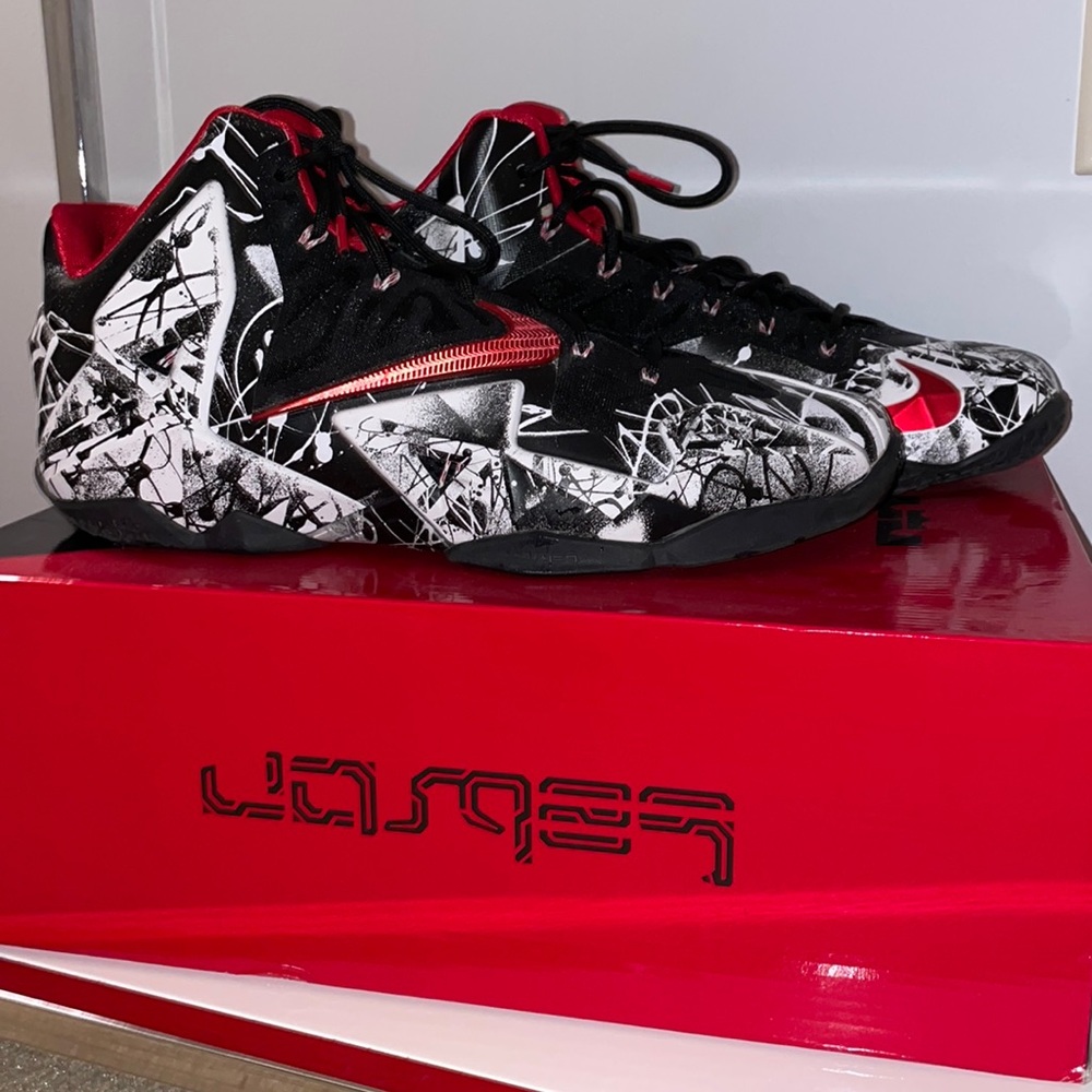 Lebron XI
